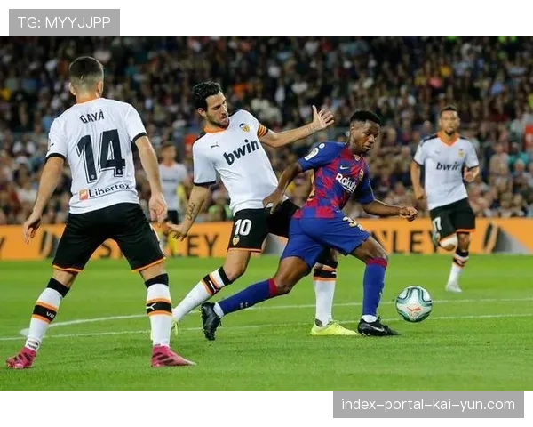 贝蒂斯双中卫防守问题暴露 对阵巴萨一役遭遇针对性打击