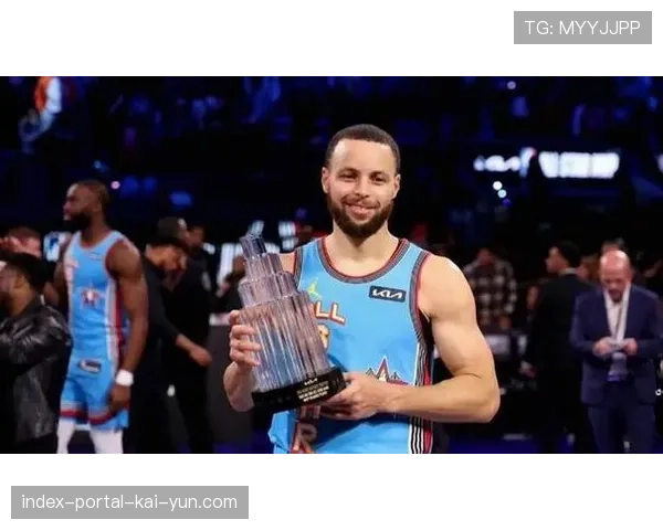 勇士库里右膝髌骨关节疼痛 逐步加强球场训练计划